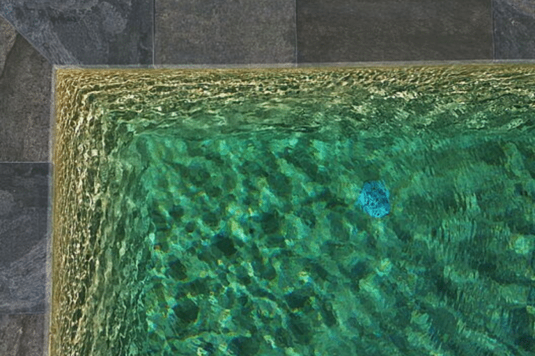 Materiales ideales para construir una piscina con lámina armada desde cero