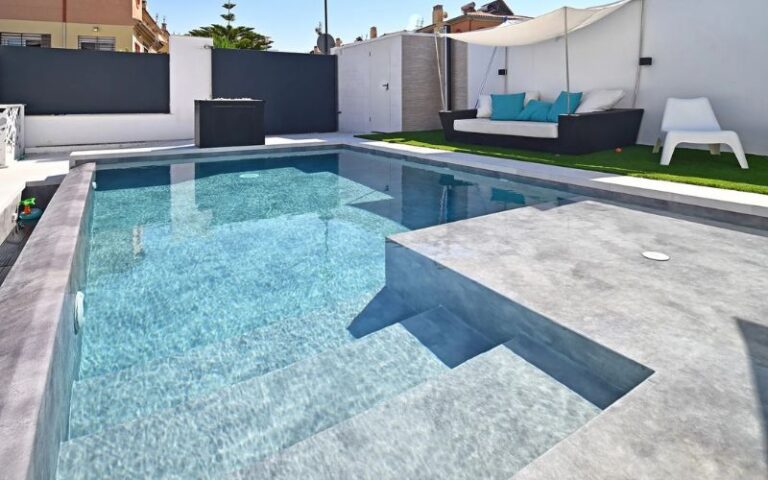 lámina armada para piscinas reformadas con acabado moderno