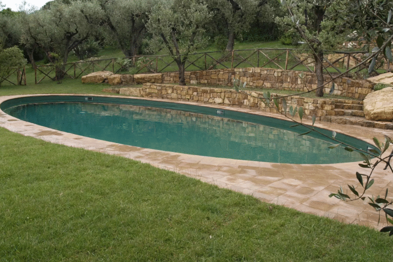 Rehabilitación de piscinas: qué hacer con tuberías, accesorios y sistemas de filtración