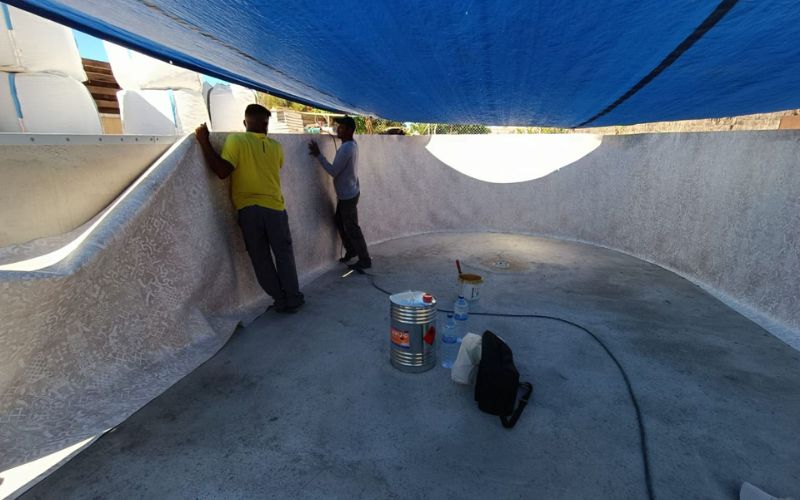 instalación profesional de lámina armada en piscina