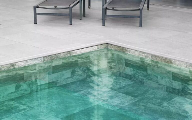 piscina con lámina armada instalada por profesionales