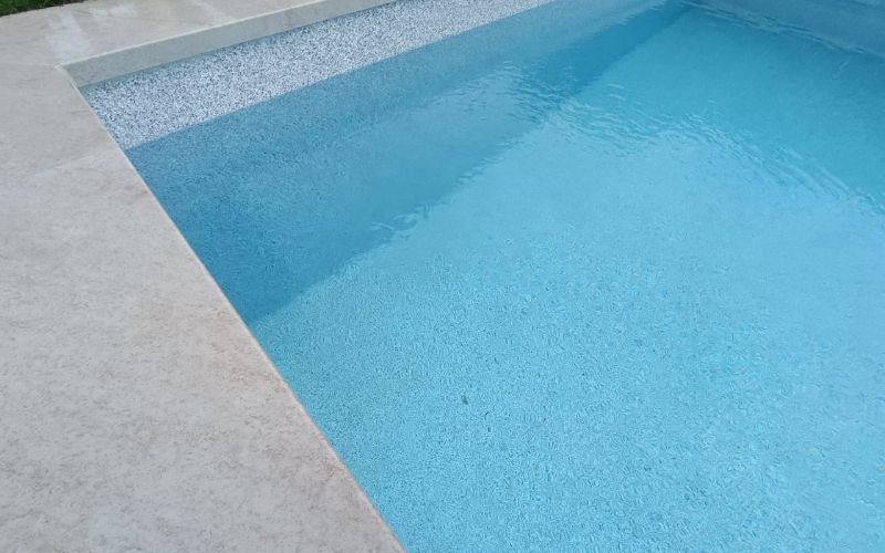 piscina en Palau-solità i Plegamans con lámina armada instalada
